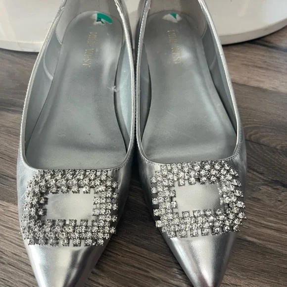 Nine West Silver Embellished Flats - Picture 5 of 6